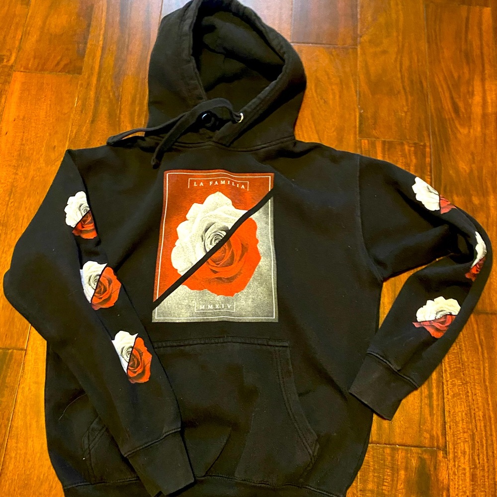 LA FAMILIA HOODED SWEATSHIRT